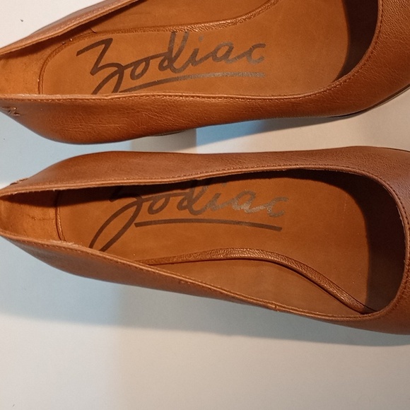 Zodiac Gloria Pumps - Picture 6 of 8